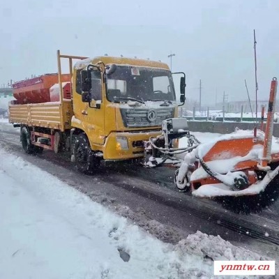 扫雪滚刷清扫器 卡车配扫雪设备 快速除雪车