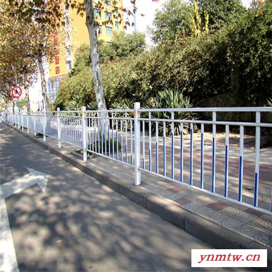 马路隔离栅栏 人车分流道路栏杆 厂家定做生产 高度规格按需生产图7